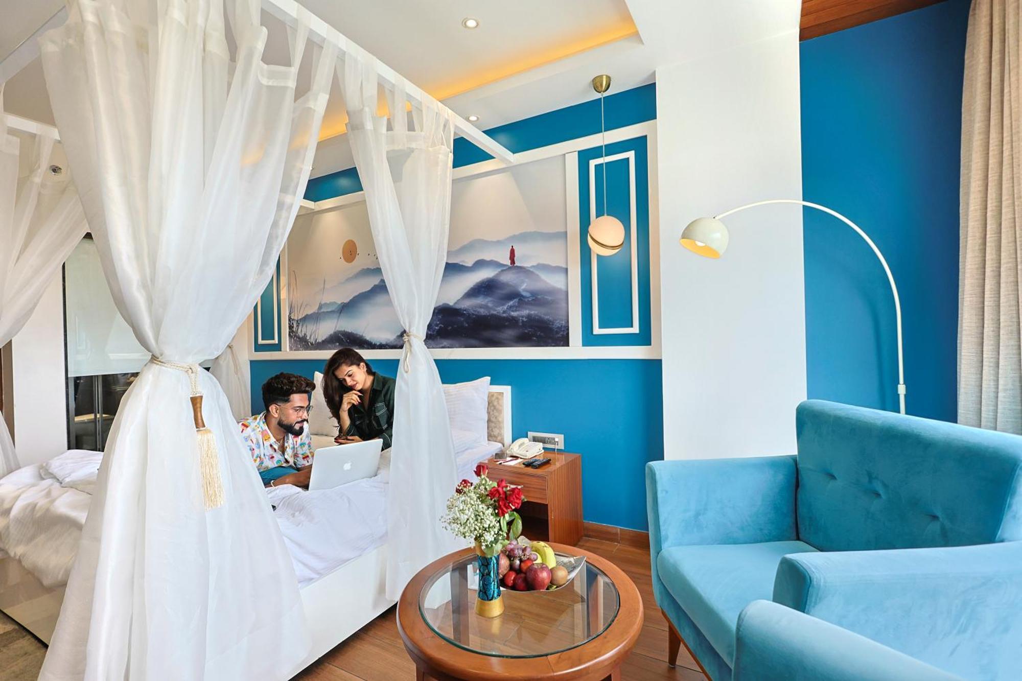 Clarion Hotel Dehradún Kültér fotó