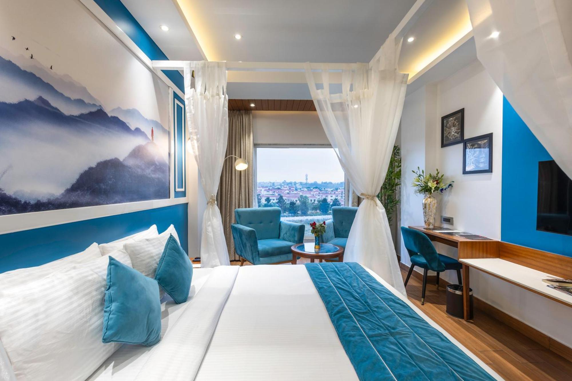 Clarion Hotel Dehradún Kültér fotó